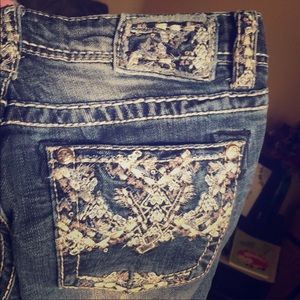 Grace in La Jeans size 26